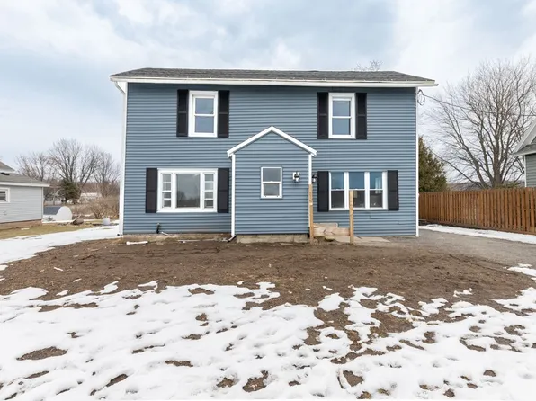 7098 Lake Ave, Williamson, NY 14589