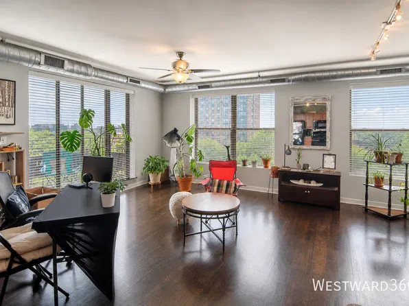 4537 S Drexel Blvd APT 604, Chicago, IL 60653
