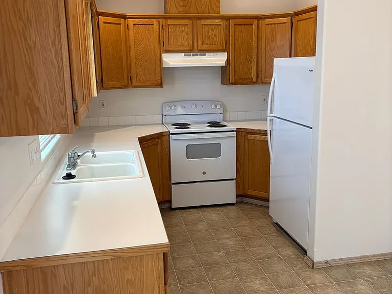 11719-21 E Nora Ave — Photo 7