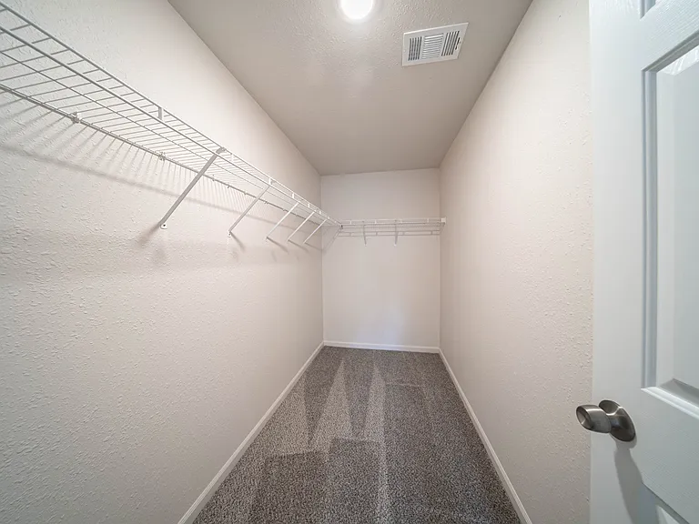 Riverwood Luxury Apartments — Photo 9