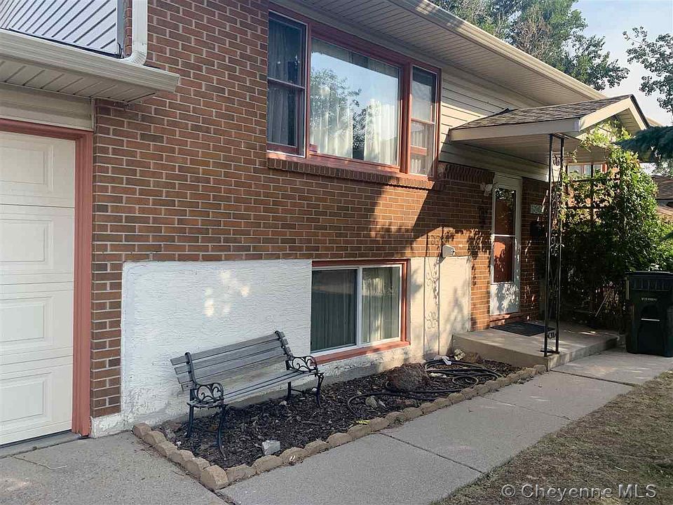 2nd image of 1505 Monroe Ave