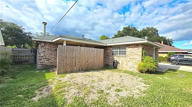 106 Gondrella Dr — Photo 18