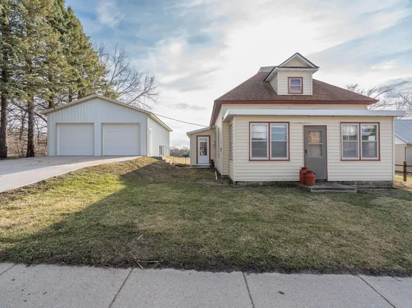 397 S Kilkenny Rd, Kilkenny, MN 56052