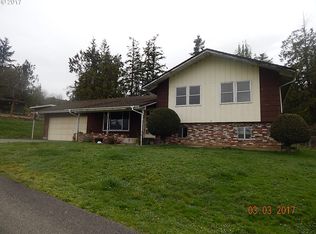 1981 Sunset Ln, Myrtle Point, OR 97458