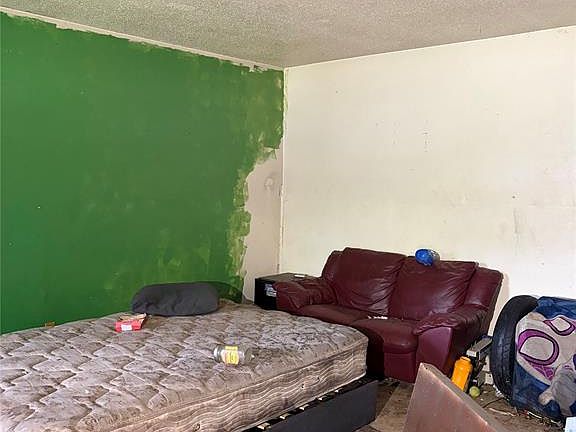 2nd image of 120 NW 81st St