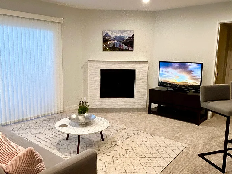 1731 Barry Ave #209 — Photo 5