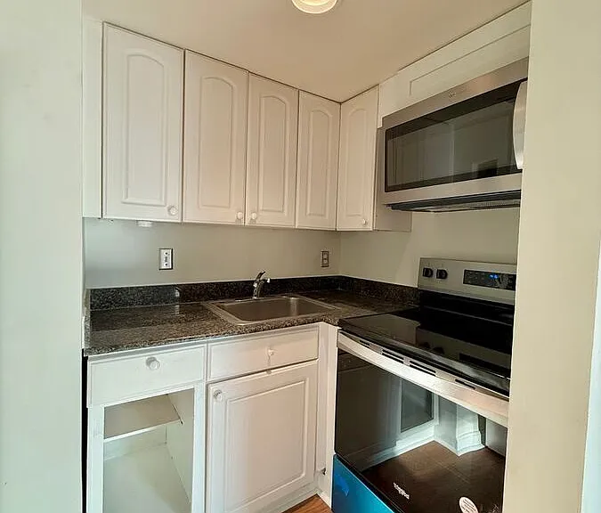 1133 13th St NW #605 — Photo 9