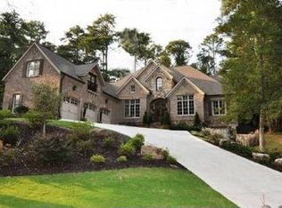 3753 Greenview Dr, Marietta, GA 30068