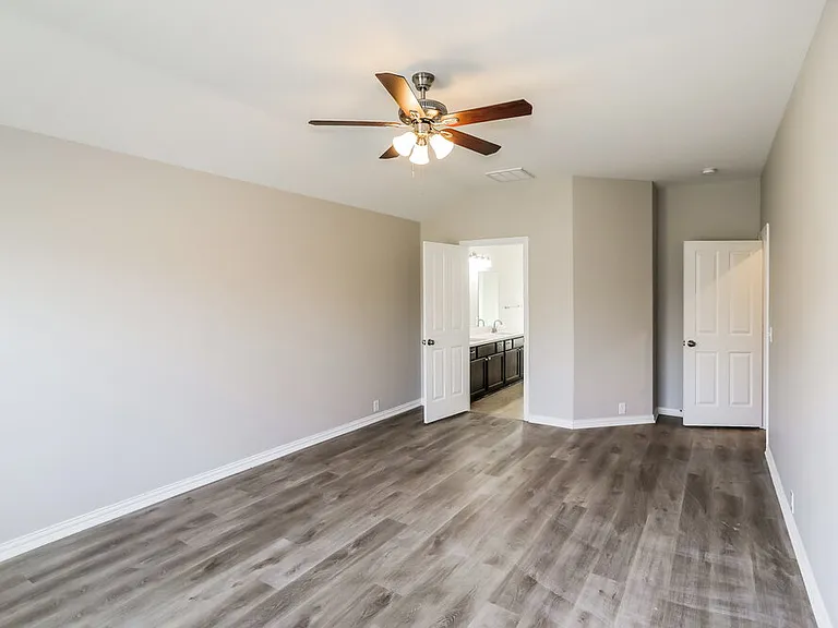 1813 Sparrow Ln — Photo 8