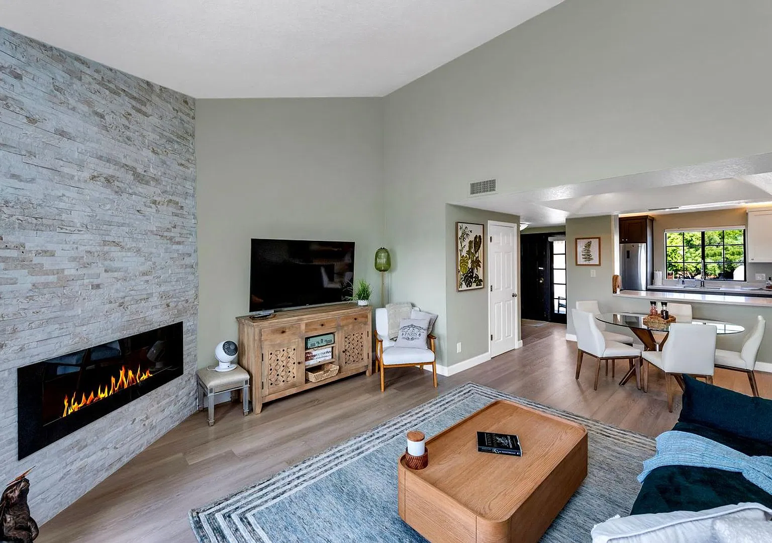 Rates Vary: $3,495 - $5,995 — Photo 1
