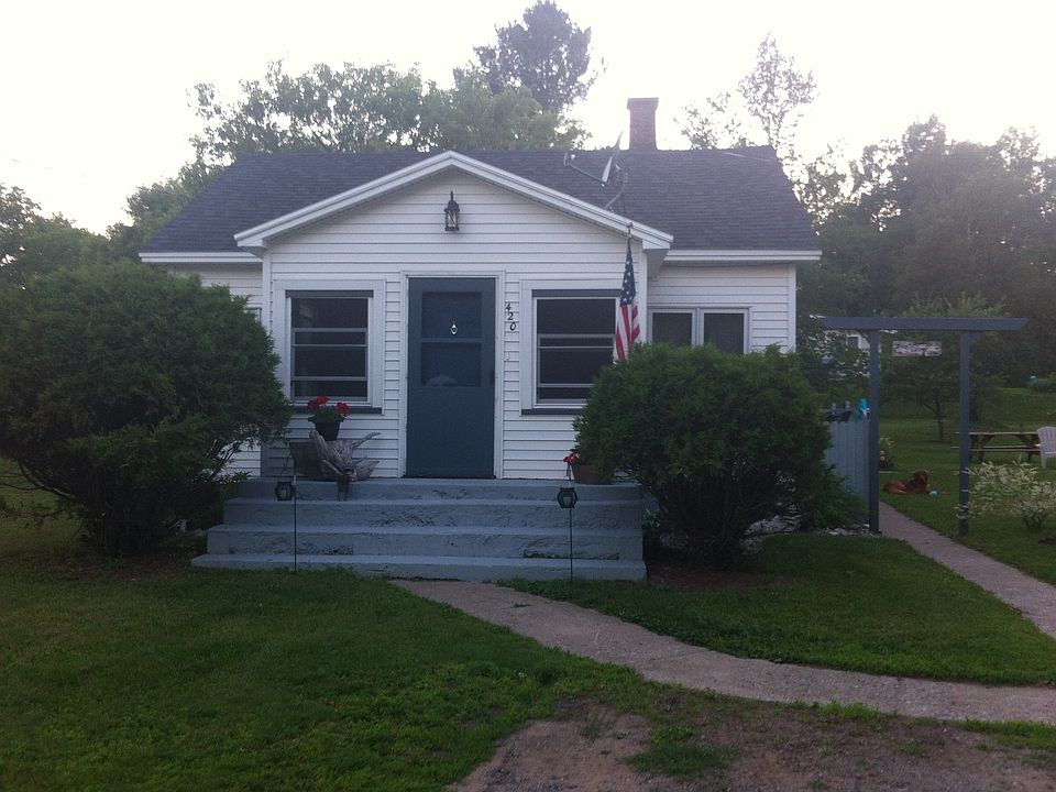 1st image of 420 Green Bay St