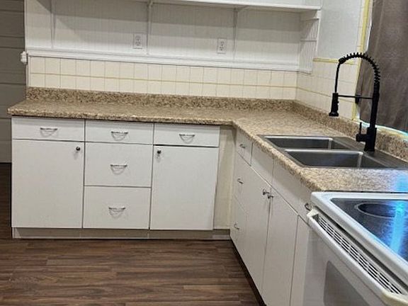 2nd image of 409 Washington Blvd