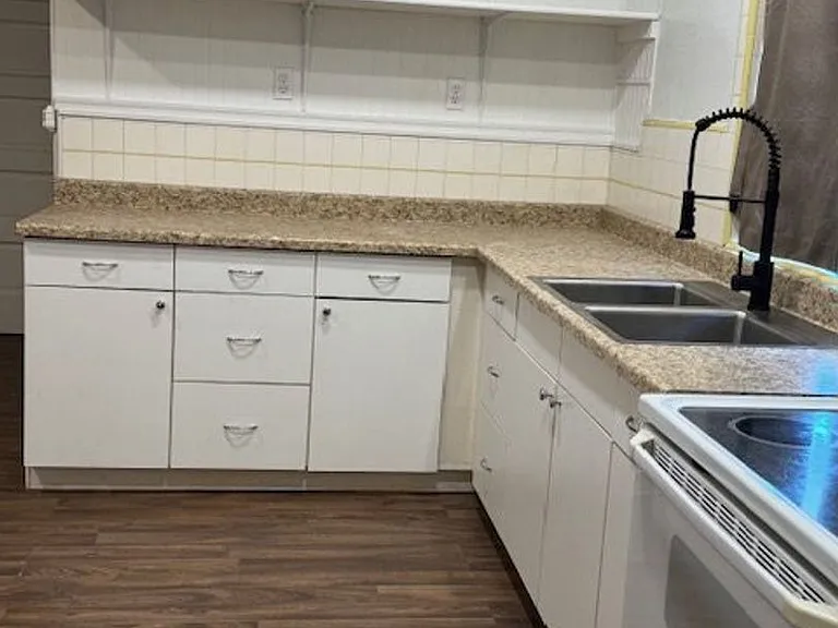 409 Washington Blvd — Photo 2