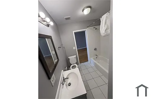7801 S Paulina St #3 Photo 1