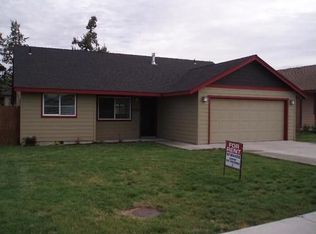 2935 SW Peridot Ave, Redmond, OR 97756