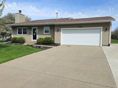 17225 40th Avenue Ct N, East Moline, IL, 61244