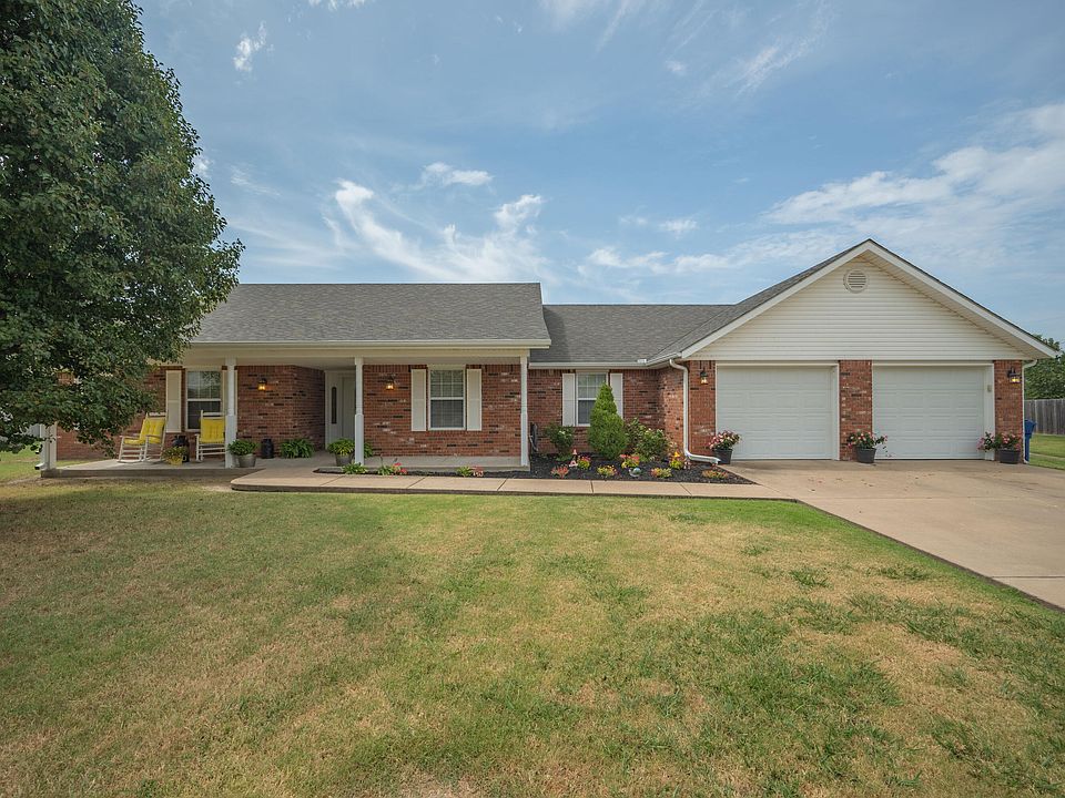 1st image of 2409 Birch Ct