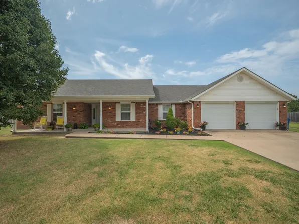 2409 Birch Ct, Miami, OK 74354