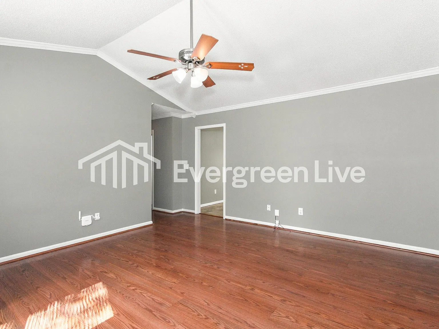 3 bed, 2.0 bath, 1138 sqft, $1,445 — Photo 3