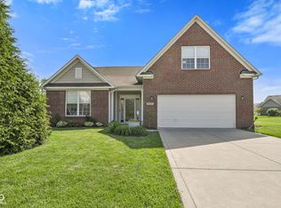 9317 Woodslake Dr, Indianapolis, IN 46278