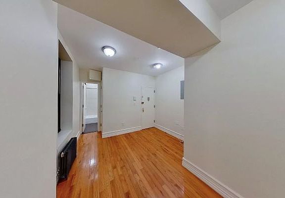 2nd image of 65 W 106th St #1DD