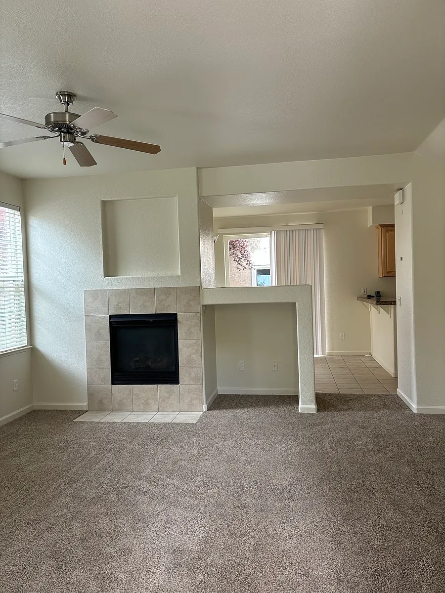 Building Photo - 6720 N Gaja Loop