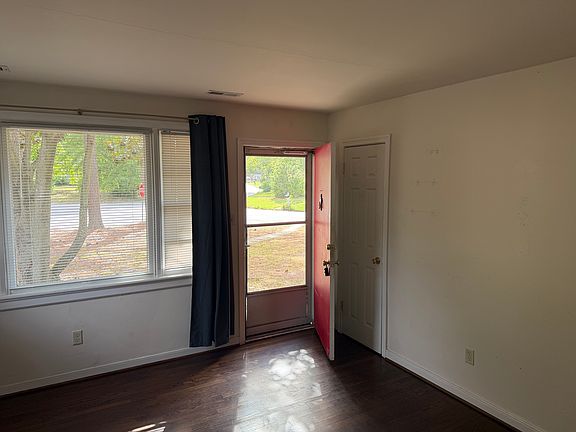 3rd image of 9701 Gardenia Dr