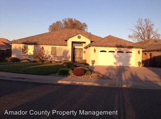 10548 Ridgecrest Dr, Jackson, CA 95642