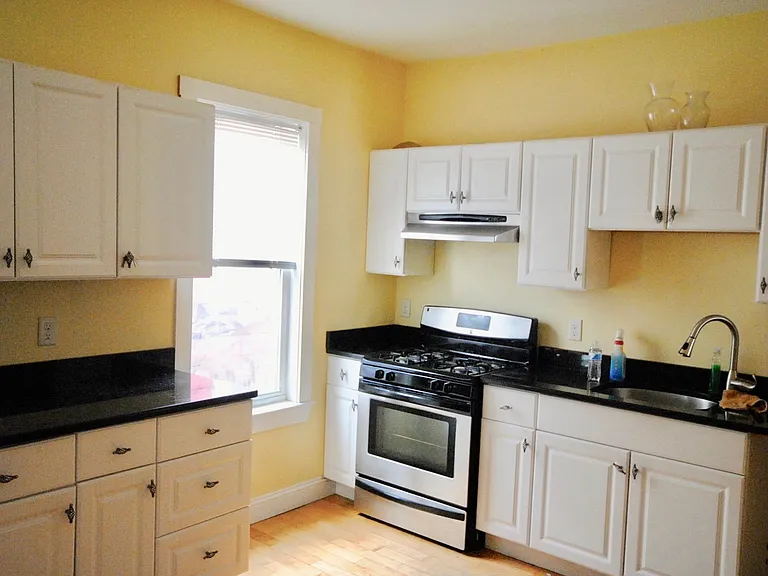1085 Dorchester Ave #2R — Photo 1