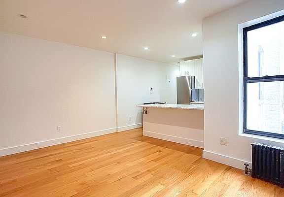 2nd image of 310 12th St #10A