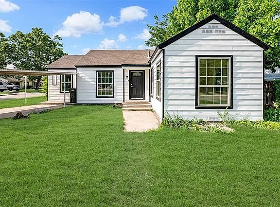 3rd image of 407 W Avenue E