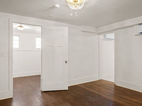 4th image of 2480 Van Buren Ave APT 8