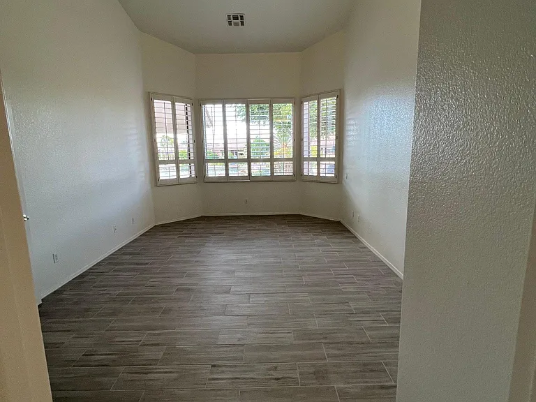 814 W Beechnut Dr — Photo 34
