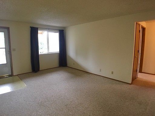 3rd image of 2311 E 13th St APT A