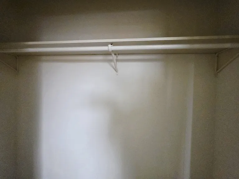 Colonial Lodge Apartments — Photo 40