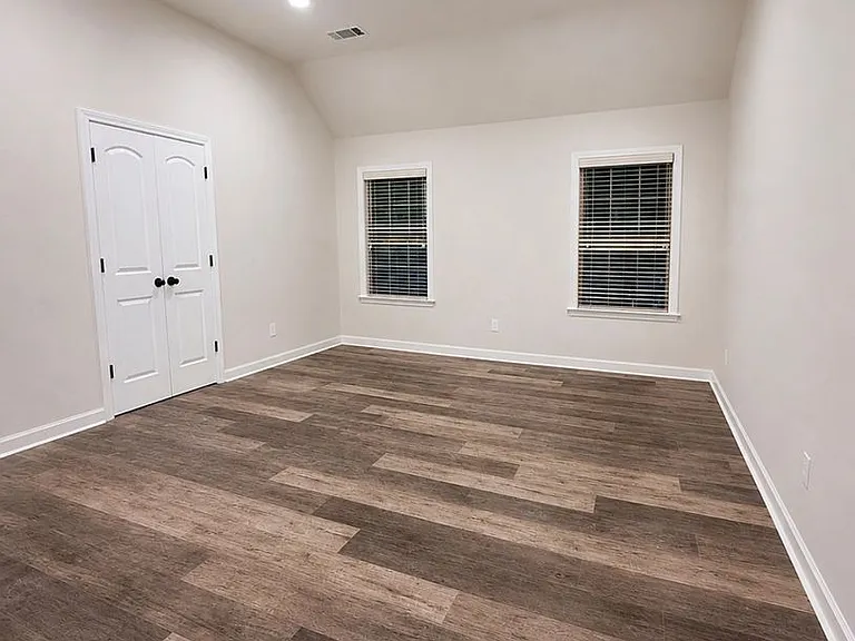 705 Evanwood Dr — Photo 37