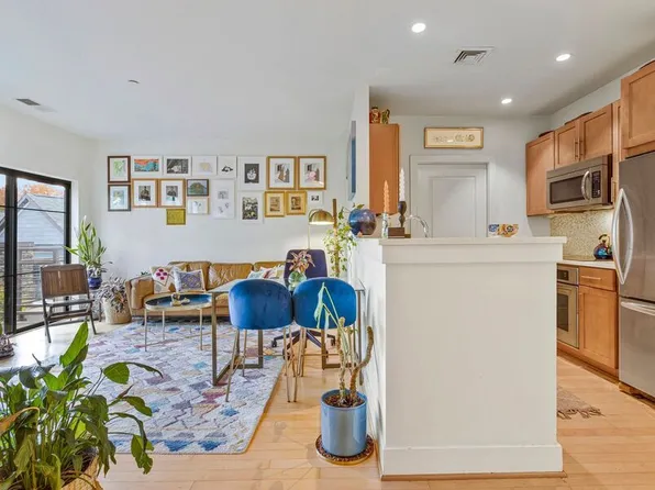 5201B Wisconsin Ave NW Unit 410, Washington, DC 20015