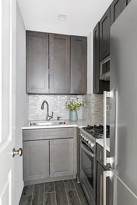 Sold by OFFICIAL | media 17