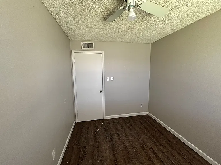 7130 W Highland Ave — Photo 13
