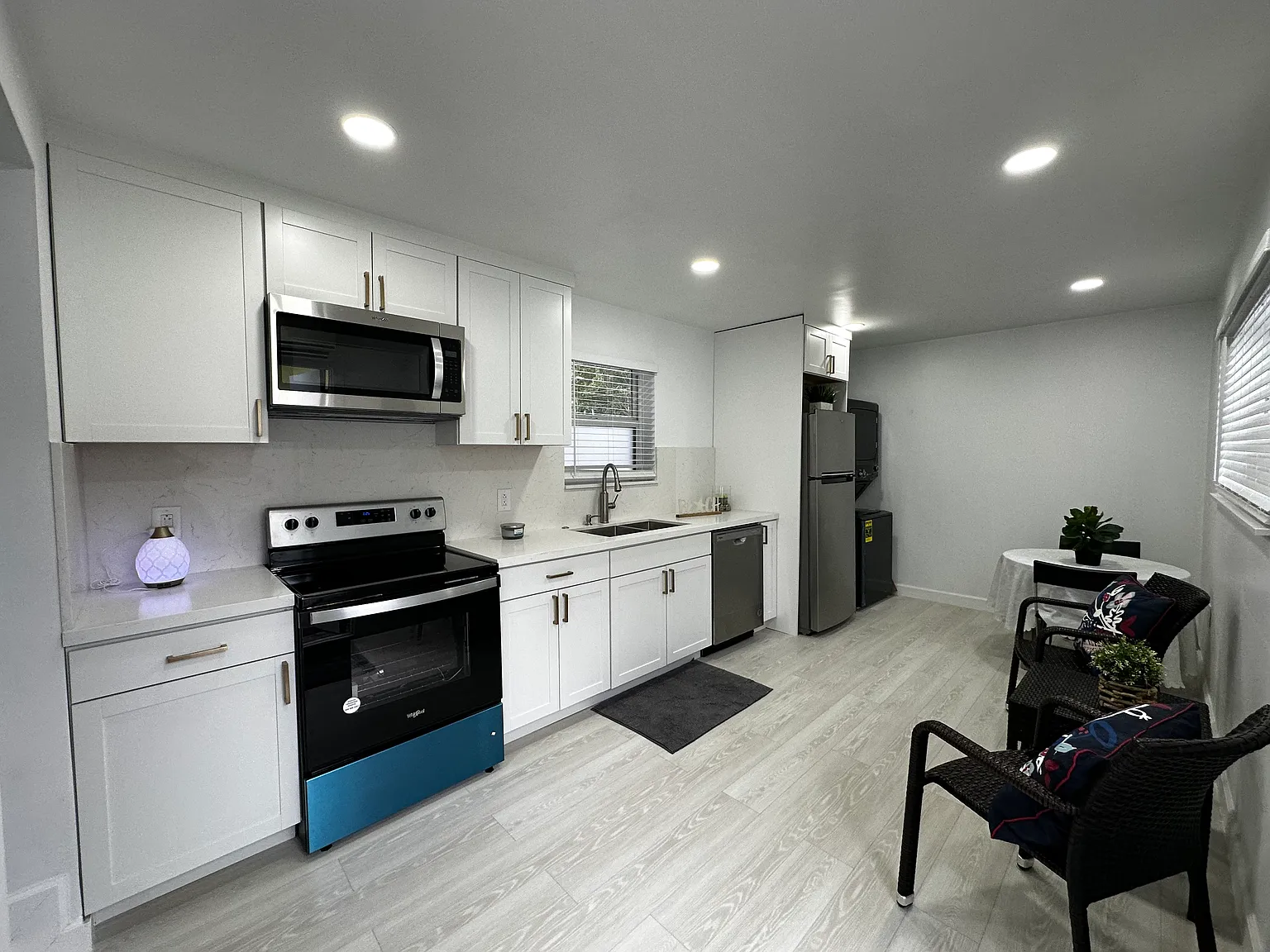 SW 23rd Ter, Fort Lauderdale — Photo 3