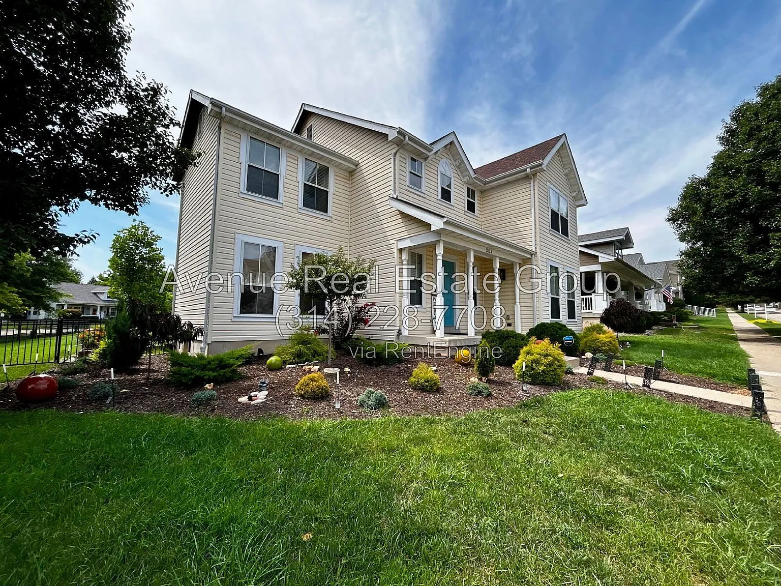 4 bed, 3.5 bath, 3098 sqft, $2,850 — Photo 2