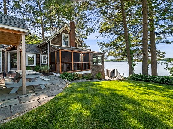 3rd image of 13 Lakeshore Dr