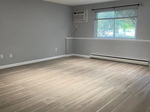 440 North Ave APT 26, Haverhill, MA 01830