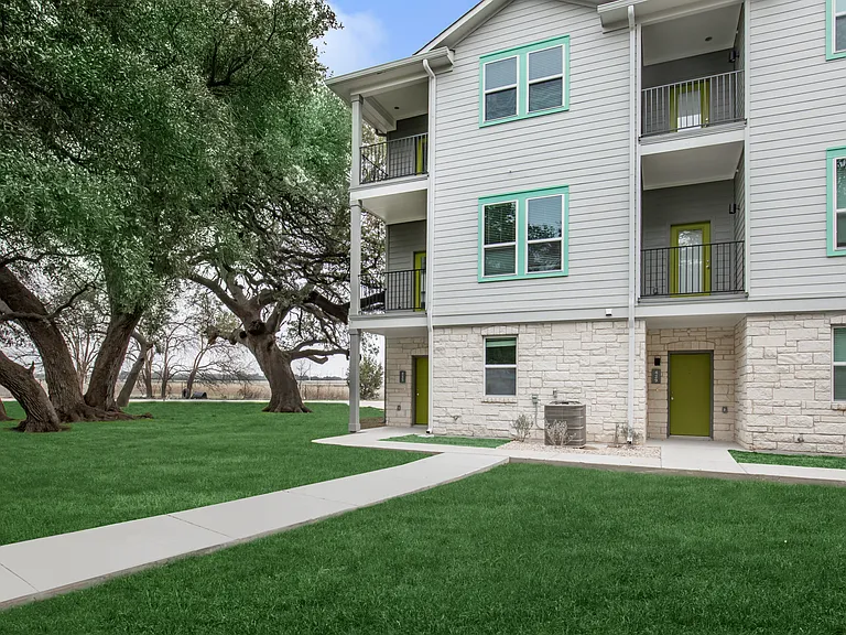 Trailside Oaks Townhomes — Photo 133