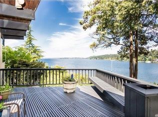 14 El Dorado Beach Club Dr, Mercer Island, WA 98040