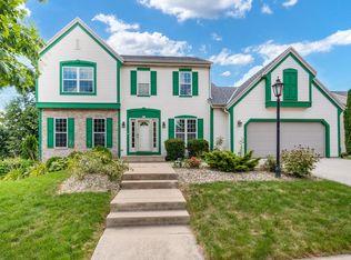 951 River Park DRIVE, Waukesha, WI 53189