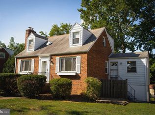 5915 Ryland Dr, Bethesda, MD 20817