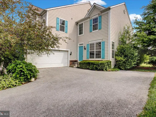 141 Bolero Dr, Downingtown, PA 19335