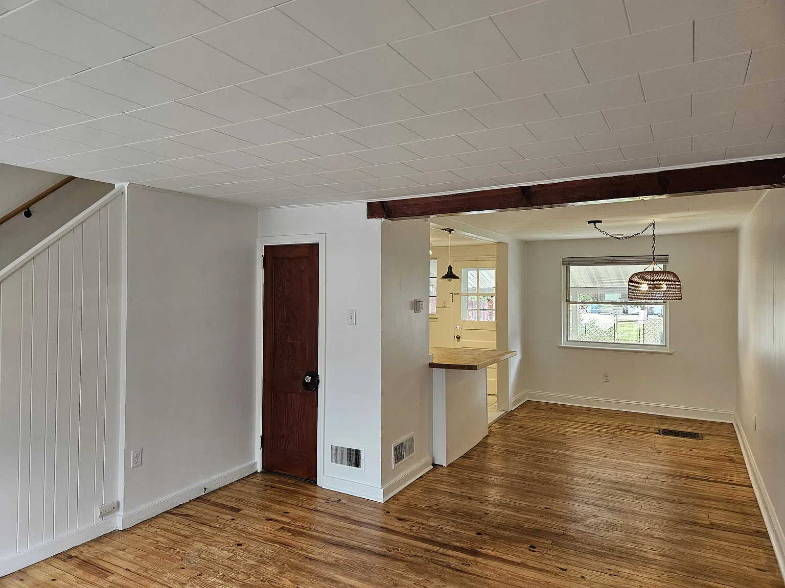 3 bed, 952 sqft, $1,500 — Photo 4