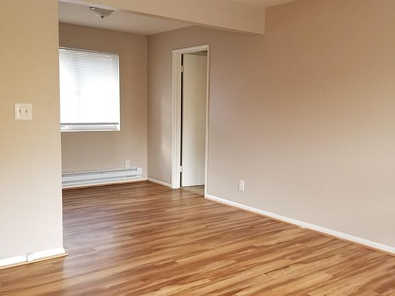 3rd image of 4255 Gilman Ave W APT 5